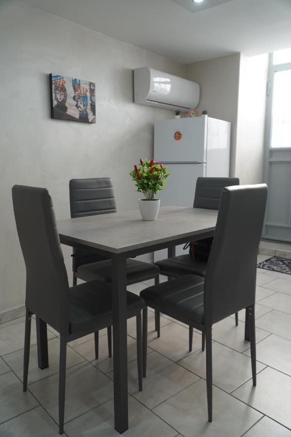 Casa Vacanze Sicilia Bella Villa Catania Exteriör bild
